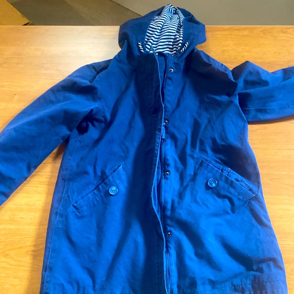 Dark blue mountain warehouse rain coat